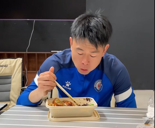 前中超球员温天鹏:年薪180万到欠债400万,靠私教谋生 前中超球员温天鹏:年薪180万到欠债400万,靠私教谋生