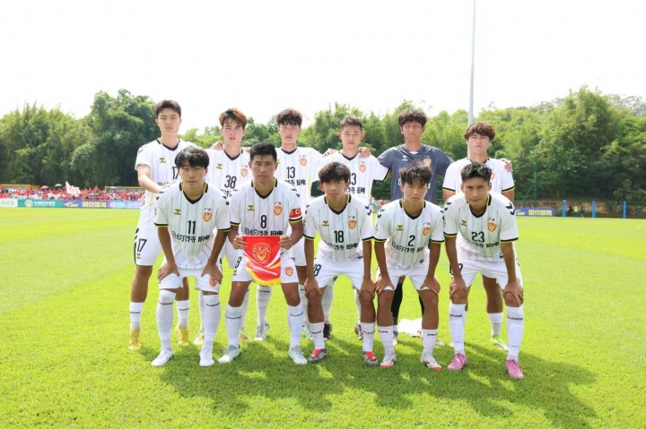 中冠G组:晨星创尔特3-1逆转黄埔志诚,青年军顶住高温老将冲击 中冠G组:晨星创尔特3-1逆转黄埔志诚,青年军顶住高温老将冲击