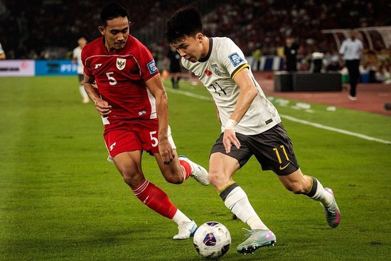 国足0-1印尼遭四连败 提前一轮无缘美加墨世界杯 国足0-1印尼遭四连败 提前一轮无缘美加墨世界杯