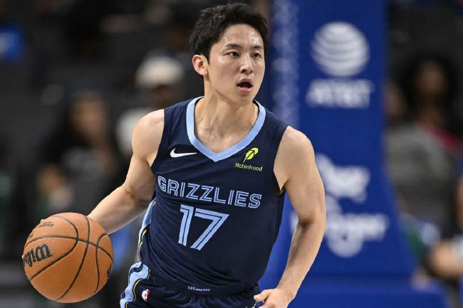 灰熊官宣签下河村勇辉 173公分成NBA现役最矮 灰熊官宣签下河村勇辉 173公分成NBA现役最矮