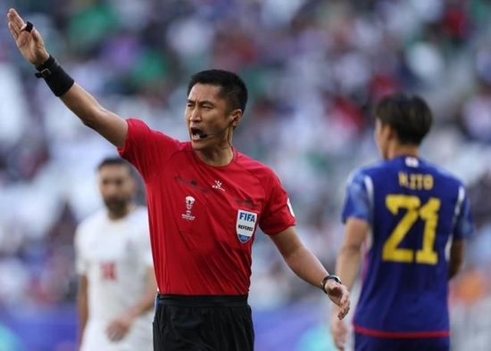 FIFA裁判暗藏玄机:乌兹别克主裁三赴雅加达执法国足生死战 FIFA裁判暗藏玄机:乌兹别克主裁三赴雅加达执法国足生死战