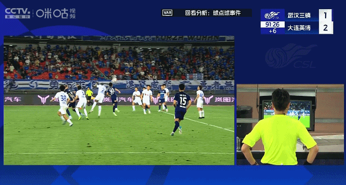 两球领先遭争议点球绝平 大连英博客场17场不胜