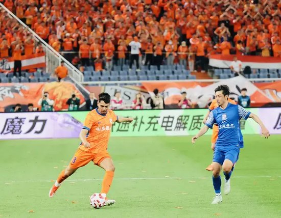 输球三连击：泰山0-1申花落后7分 崔康熙变阵未果新人迷失