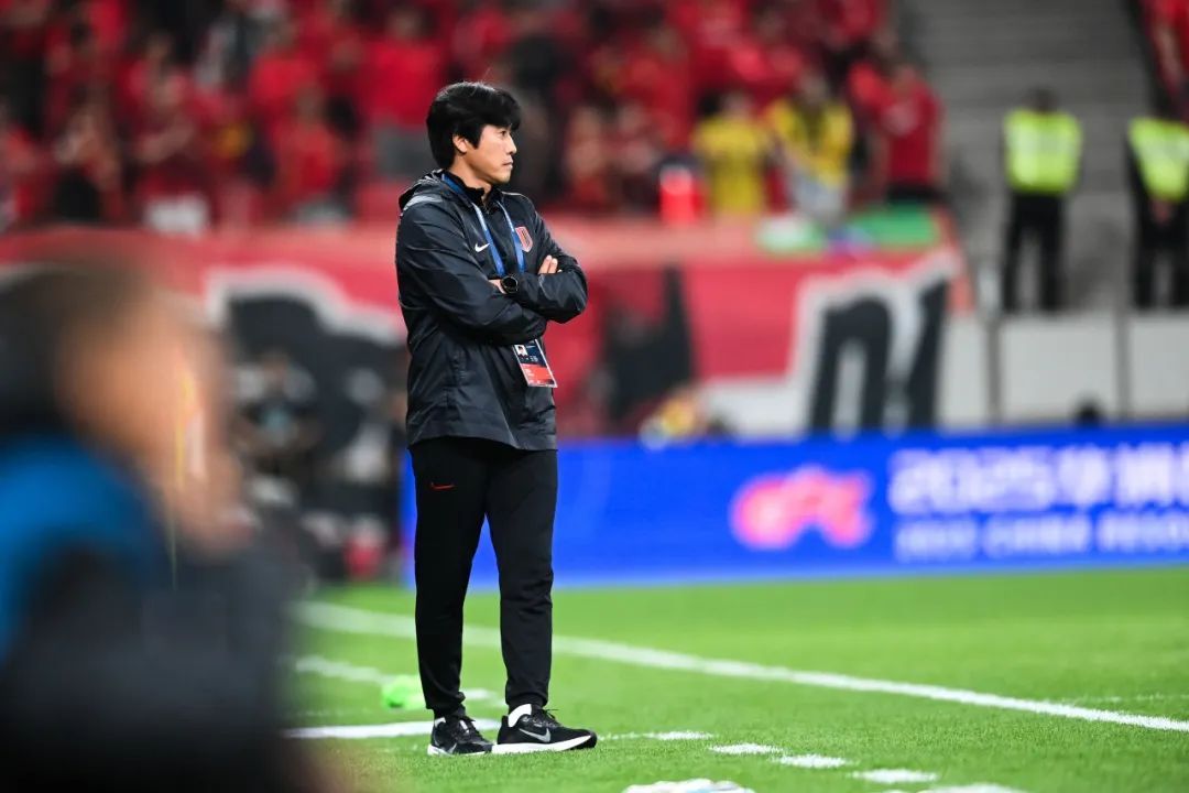 蓉城客场3-1破海港不败金身 近5战4胜升至中超次席 蓉城客场3-1破海港不败金身 近5战4胜升至中超次席