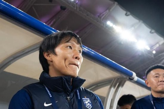 邓卓翔：上任三天即取首胜，称能力不足谈不上少帅