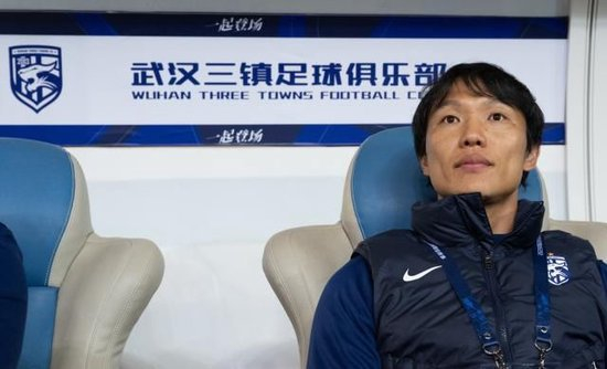 变阵激活右翼走廊 三镇3比1破荒释放压力