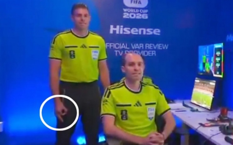 FIFA调查VAR裁判埃文斯疑似种族主义手势 德国7-1库拉索 FIFA调查VAR裁判埃文斯疑似种族主义手势 德国7-1库拉索