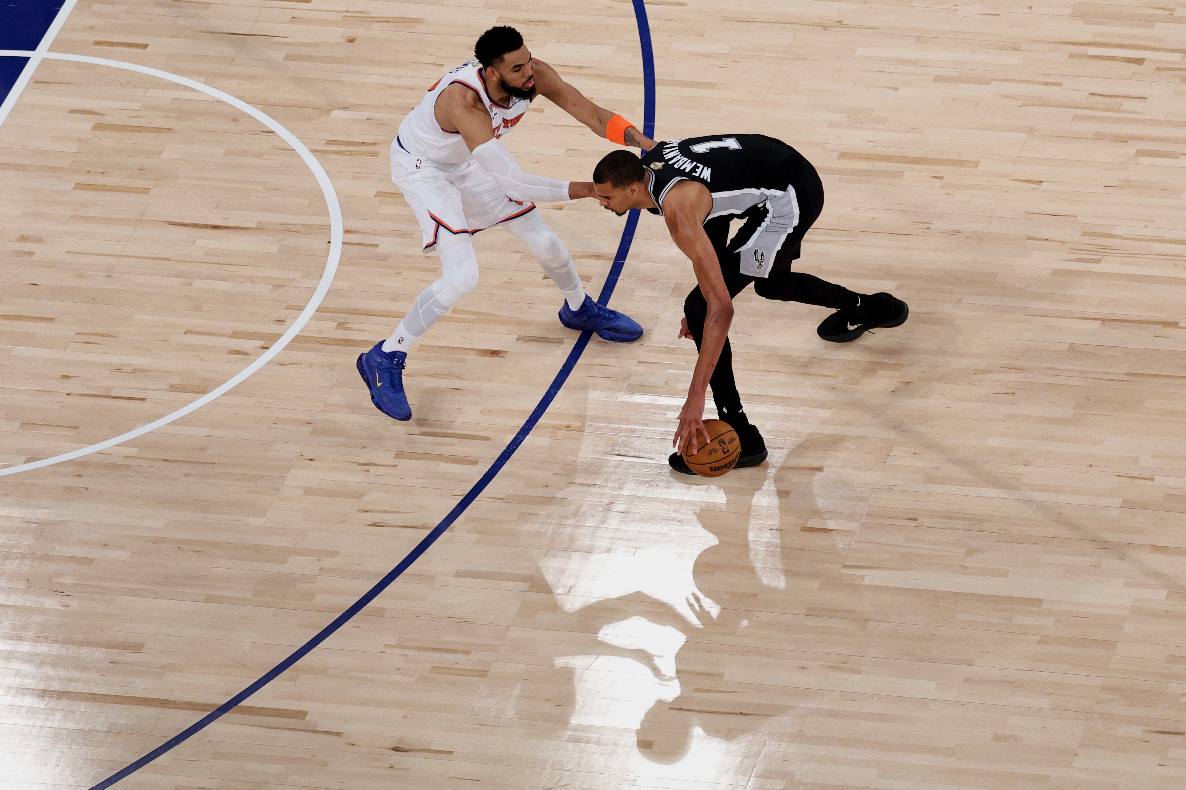 追梦炮轰NBA双标:文班应禁赛两场但被宽恕 追梦炮轰NBA双标:文班应禁赛两场但被宽恕