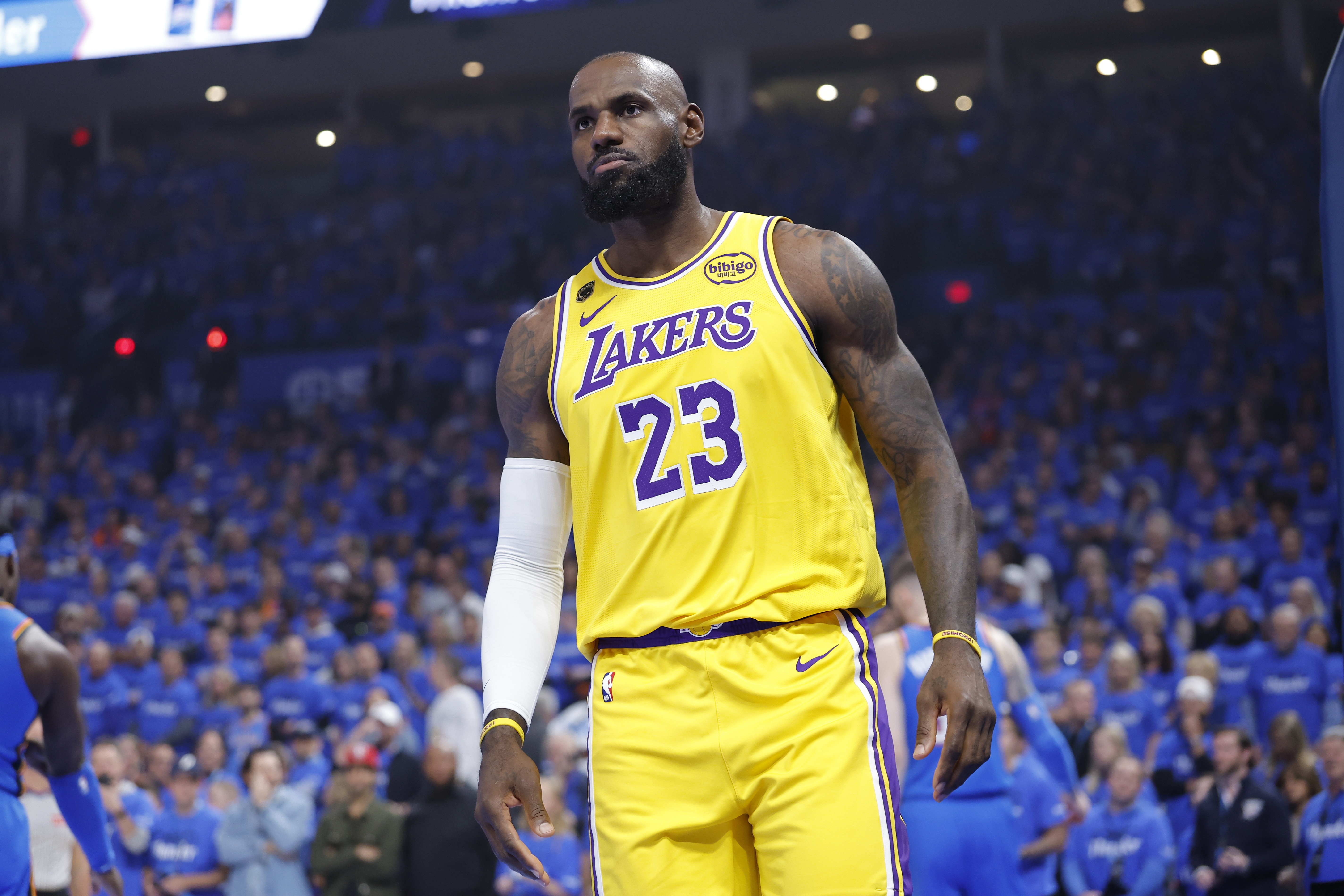 Windhorst：湖人从未向詹姆斯提出正式报价 超级顶薪或成会面关键
