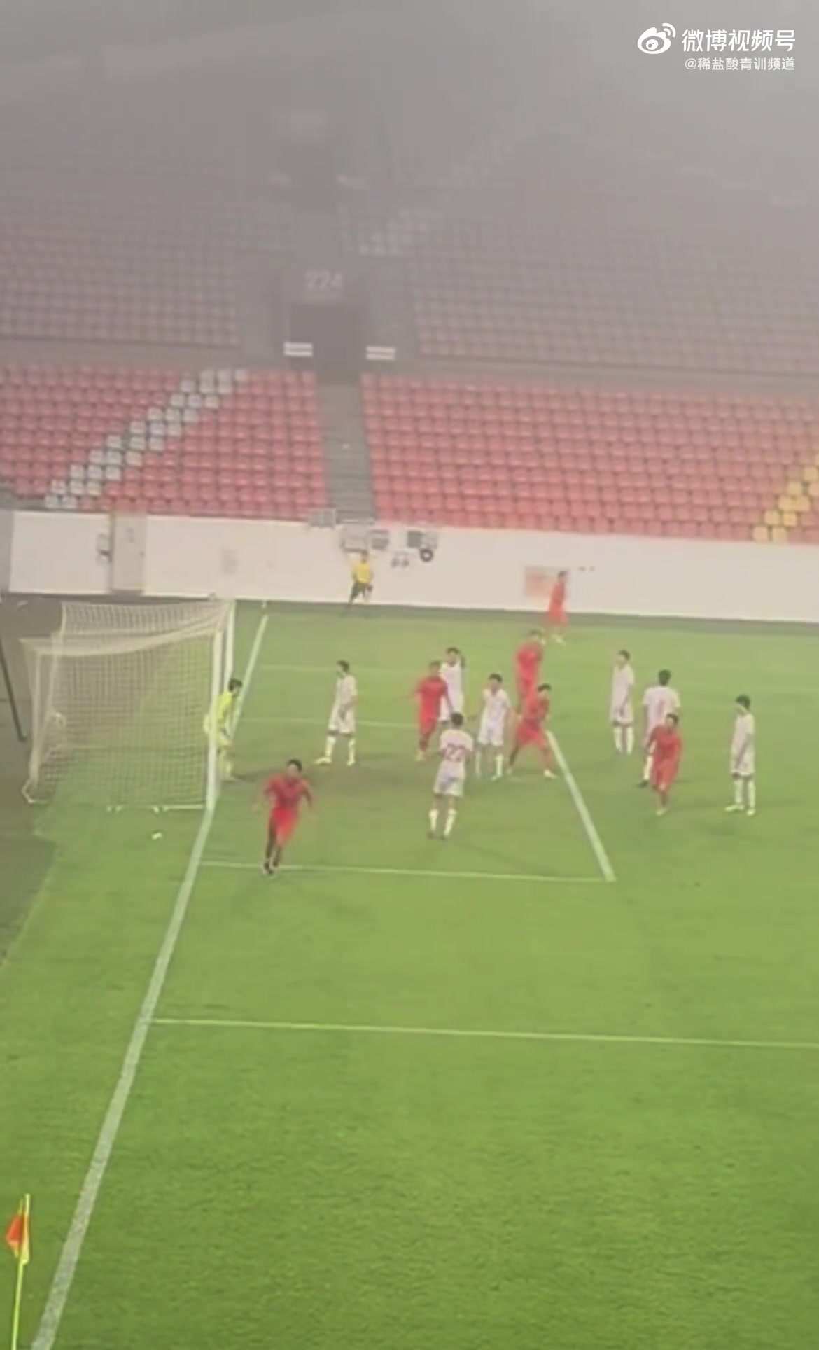 U17国足肇庆热身2-0胜塔吉克斯坦 邝兆镭凌空斩谢晋锁定胜局 U17国足肇庆热身2-0胜塔吉克斯坦 邝兆镭凌空斩谢晋锁定胜局