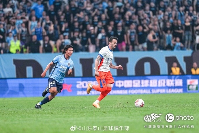 客场1:3不敌大连英博,山东泰山连胜遭终结 客场1:3不敌大连英博,山东泰山连胜遭终结