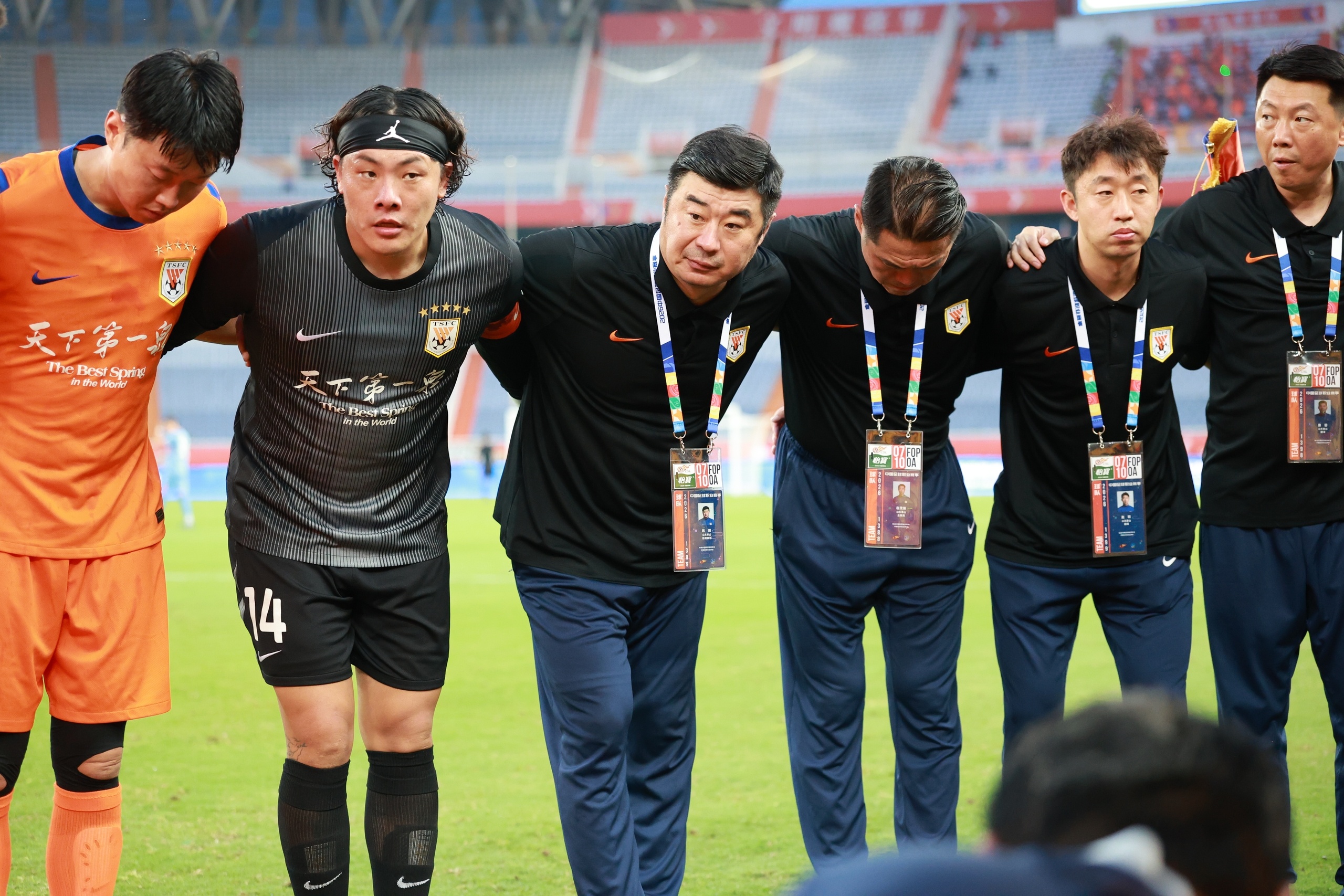 仅22人合练!泰山伤病潮袭城,夏窗4将离队1人撤销注册