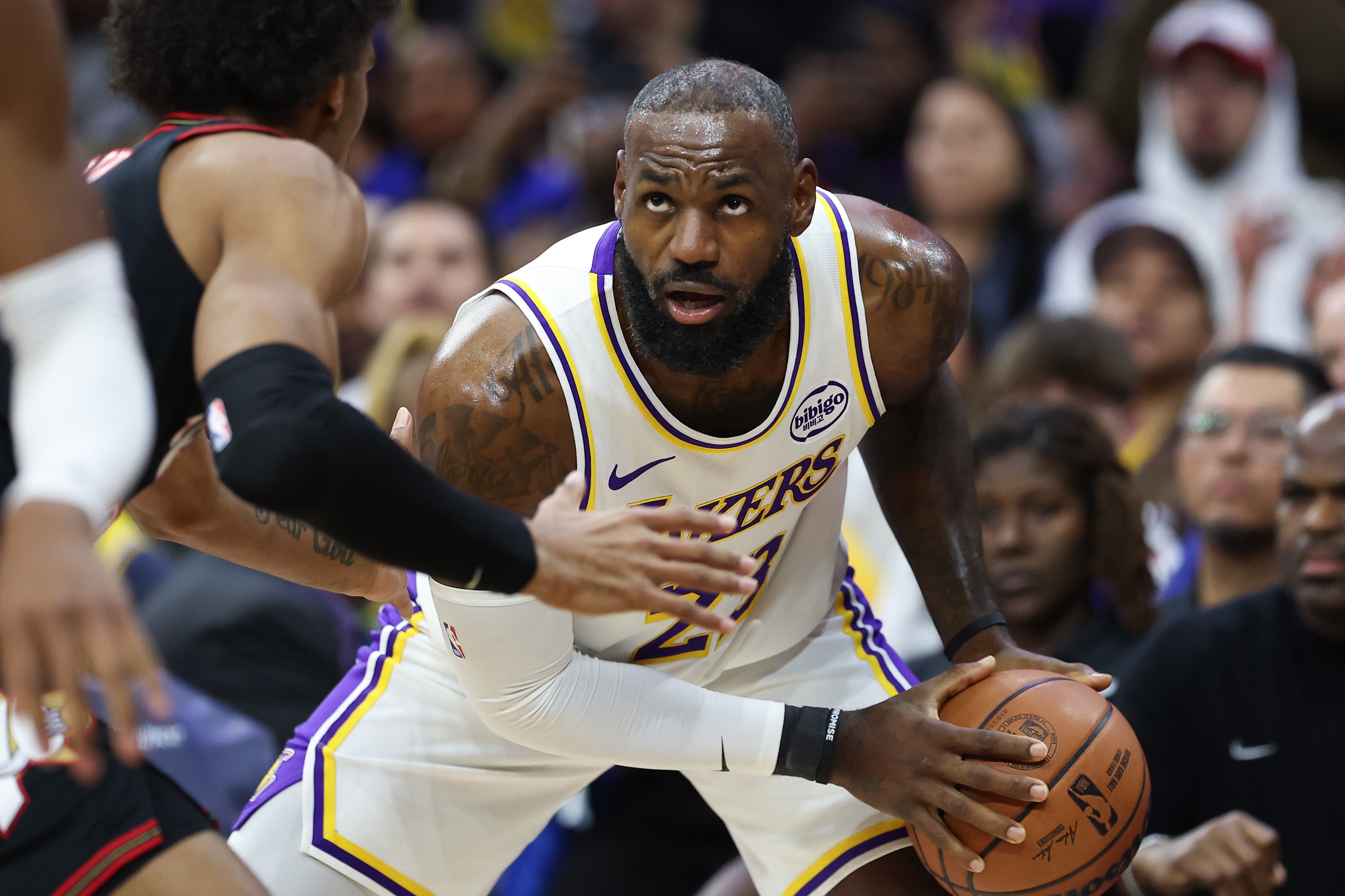 巴洛:76人休赛期运作无可挑剔 阵容完整冲击总冠军 巴洛:76人休赛期运作无可挑剔 阵容完整冲击总冠军