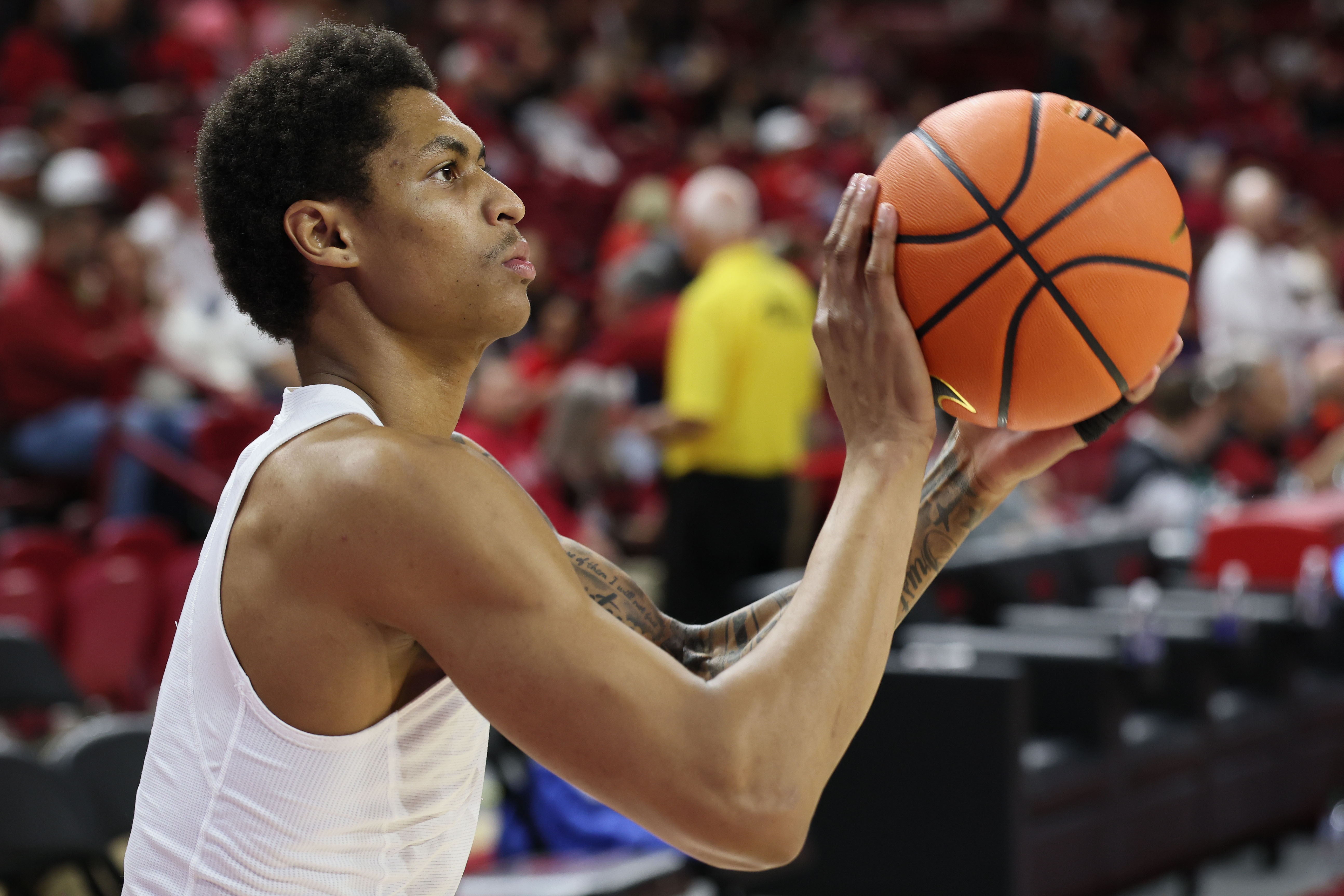 骑士送走施罗德：扶正托马斯，腾空间追沃特森/库明加