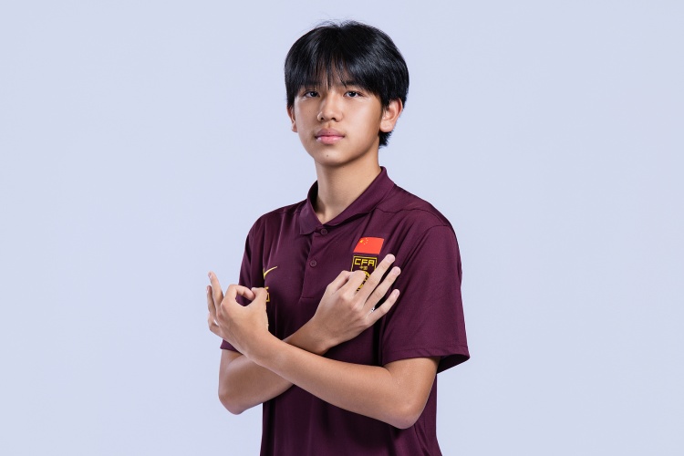 博主:U17男足国脚、山东泰山小将潘朝伟 前往欧塞尔进行正式试训 博主:U17男足国脚、山东泰山小将潘朝伟 前往欧塞尔进行正式试训