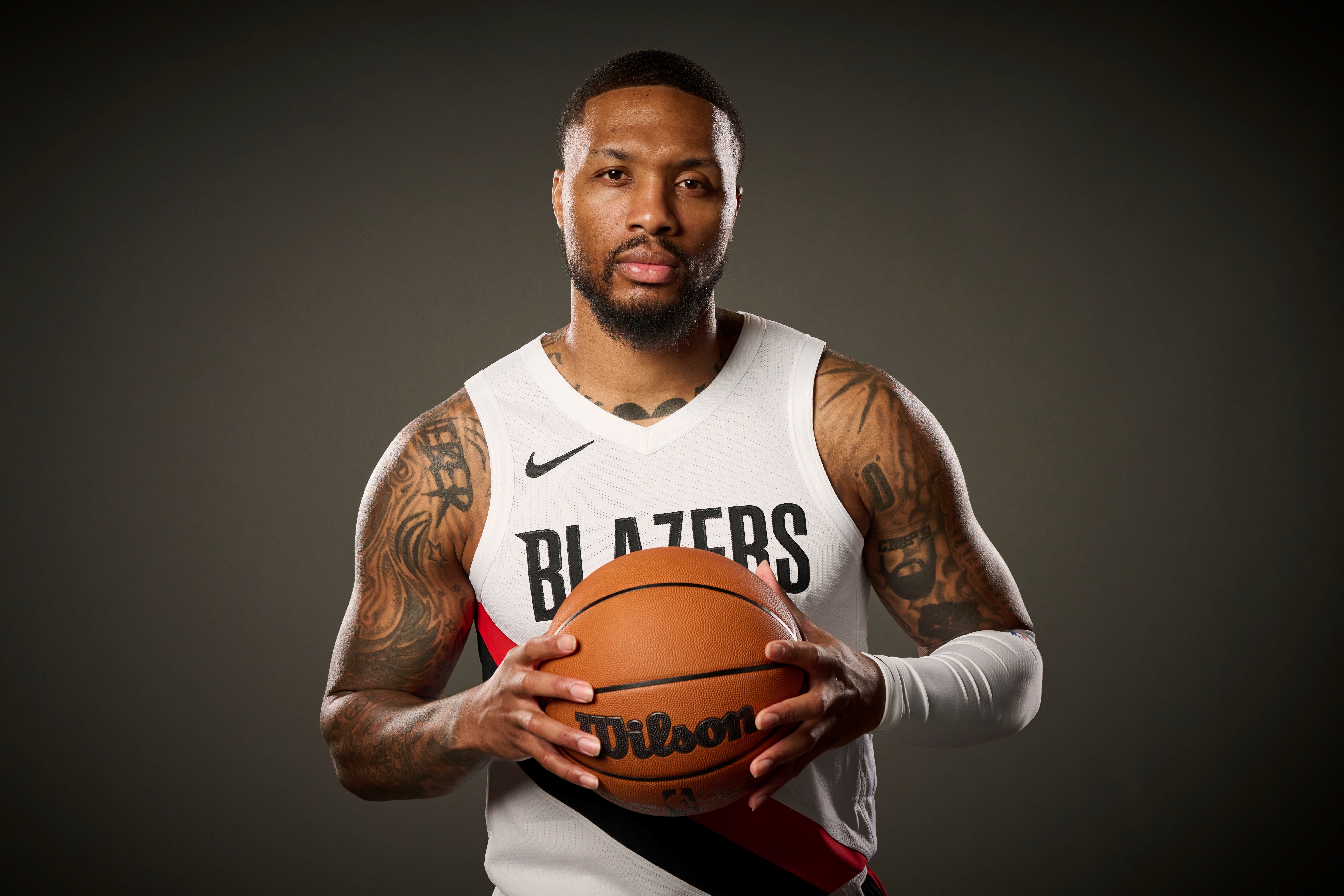 从板凳到NBA巨星!利拉德:高中教练曾说我可能第二年就被淘汰 从板凳到NBA巨星!利拉德:高中教练曾说我可能第二年就被淘汰
