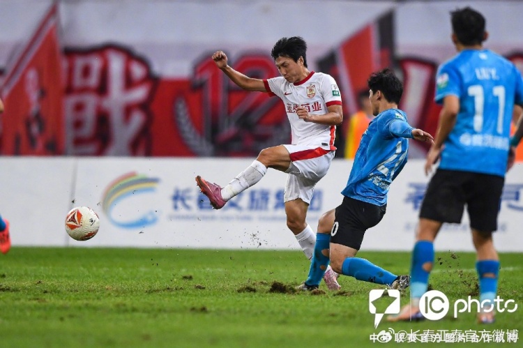 咱自己培养的孩子进球了!樊超打进压哨球 长春亚泰2-0宁波队 咱自己培养的孩子进球了!樊超打进压哨球 长春亚泰2-0宁波队