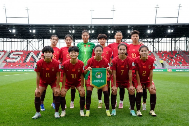 黄嘉欣独中三元 陈睿琳助攻帽子戏法 中国U-20女足五球大胜对手 黄嘉欣独中三元 陈睿琳助攻帽子戏法 中国U-20女足五球大胜对手