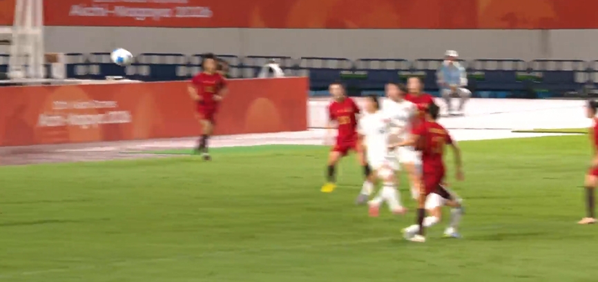 陈巧珠弧顶兜射破门，王霜送助攻，中国女足1-0领先中国香港女足