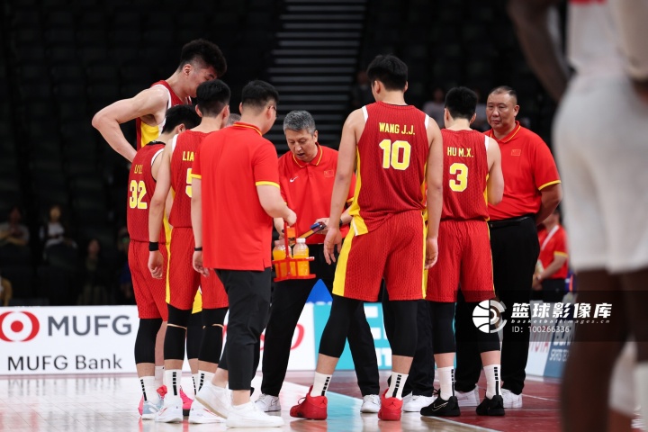 媒体人:按当前净胜分 中国男篮赢菲律宾39分以上就送对手出局 媒体人:按当前净胜分 中国男篮赢菲律宾39分以上就送对手出局